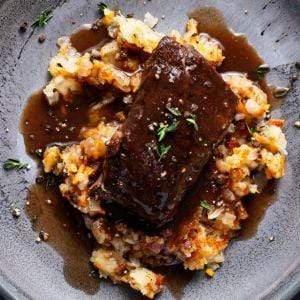 Cuisine Solutions Supreme Short Ribs with Red Wine & Beer Sauce Dinner - Extra Sauce Included (8 Servings)