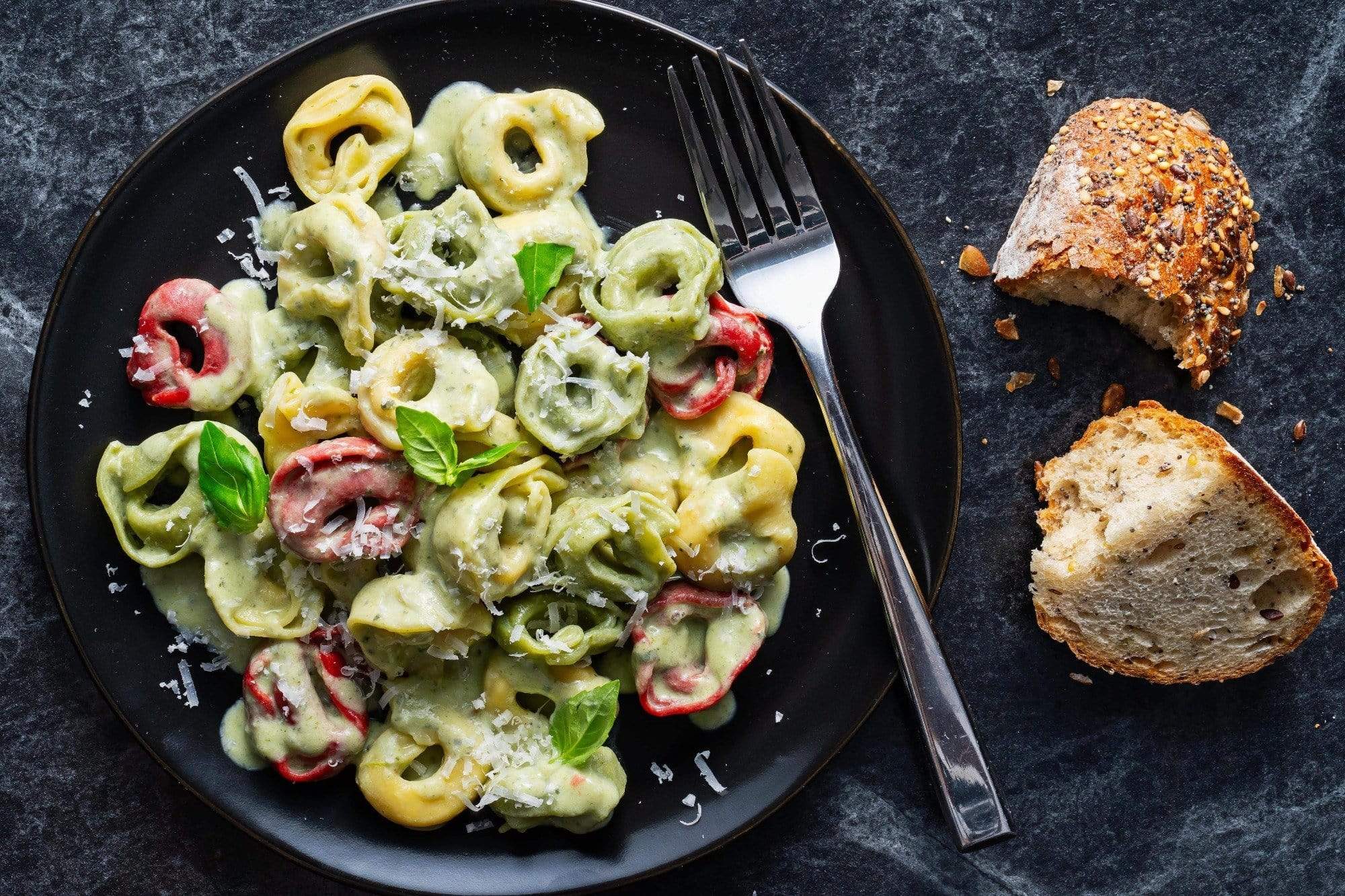 Cheese Tortellini with Creamy Pesto Sauce ~ 10 Servings (4.75 lbs. Pouch)